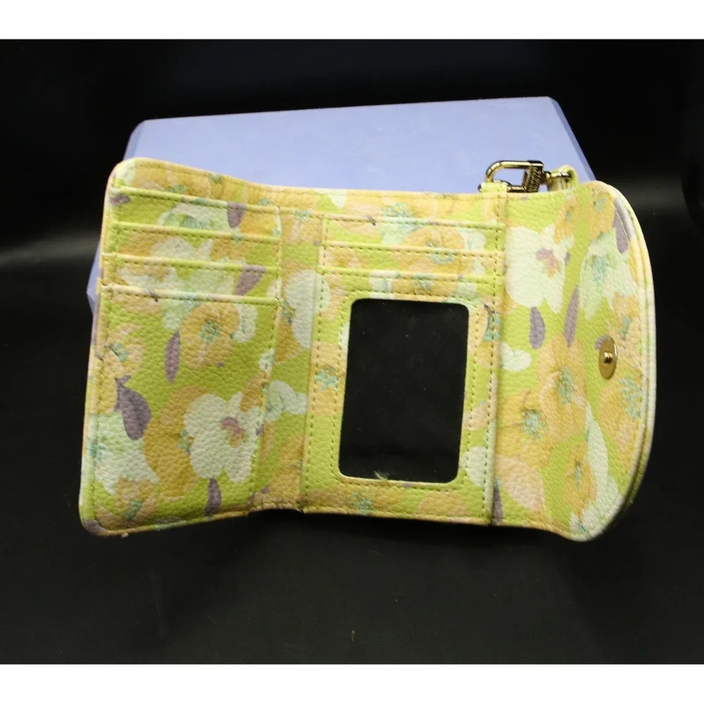 Steve Madden Floral Print Trifold Wallet Wristlet with ID Window